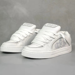 Lokal Preto | Blanco